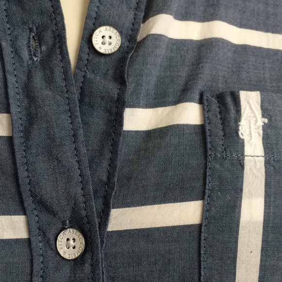 Abercrombie & Fitch soft chambray striped - Picture 5 of 8